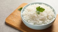 Recalentar arroz de forma incorrecta puede causar intoxicación con bacterias peligrosas