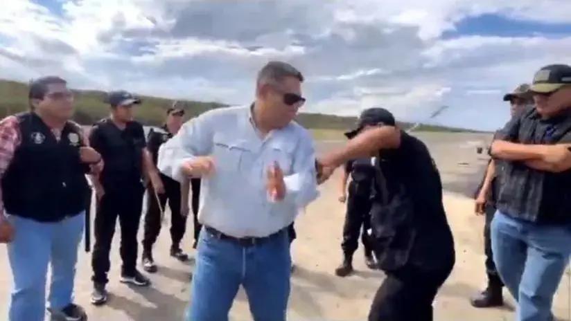 Rondas campesinas en Cajamarca dan chicotazos a gerente de Corpac por demoras en obras del aeropuerto de Jaén [VIDEO]
