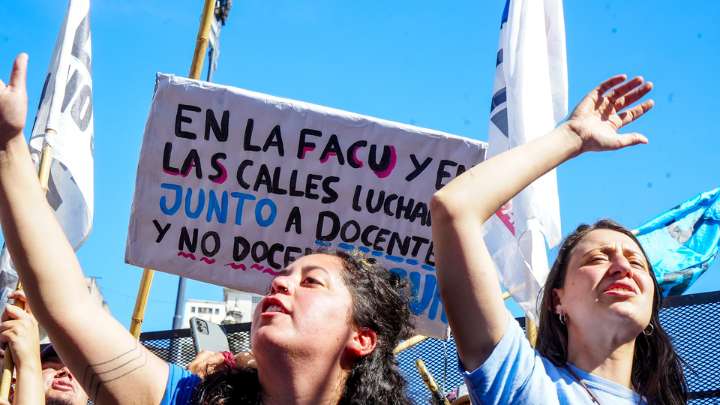 "Una dosis de cinismo insultante": las universidades le responden a Milei