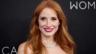 Jessica Chastain no está de acuerdo con la decisión de Apple de retrasar ‘The Savant’ y afirma que la mentalidad detrás de la violencia ‘debe ser confrontada’