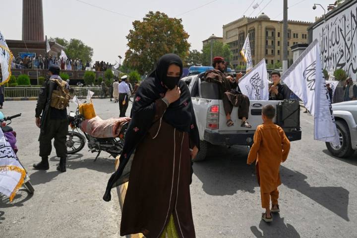 Taliban forces 'internet blackout' in Afghanistan over 'immorality'