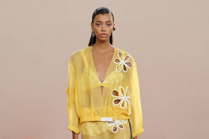 At Armani’s final Emporio show in Milan, a dreamy, emotional sendoff