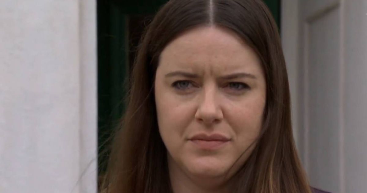 BBC EastEnders feud between Sharon Watts and Zoe Slater explained as icon returns