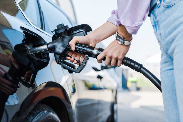 Georgia Gas Prices Drop as Fall Weather Arrives