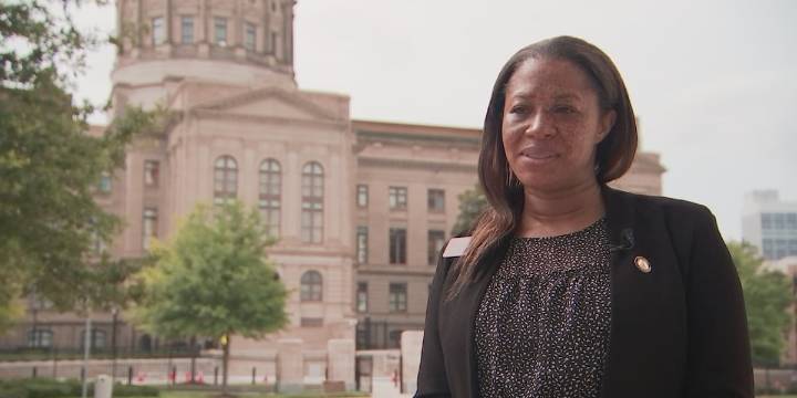 Democrat-turned-Republican Mesha Mainor enters schools superintendent race
