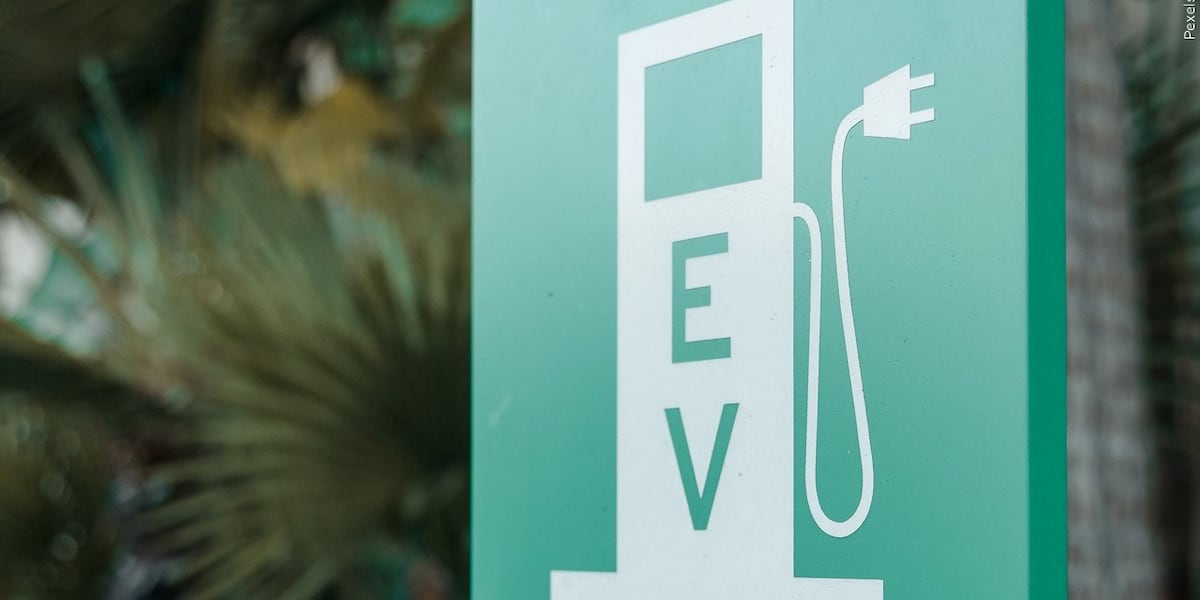 Grant money to fund EV charging stations along interstate, station coming to Bloomington