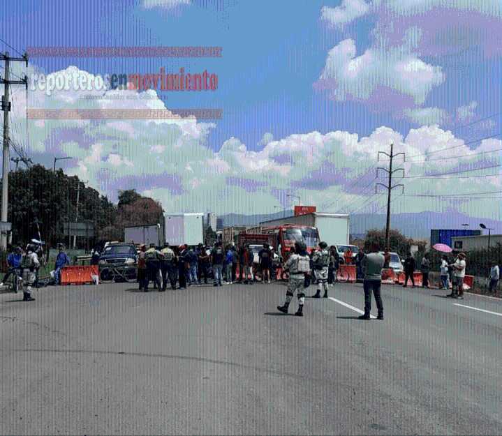 CONTINÚA EL BLOQUEO EN LA CARRETERA MÉXICO-TOLUCA; SE ESPARCIO LA MANIFESTACIÓN AL CENTRO DE LERMA