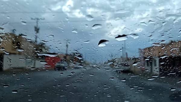 Se pronostican lluvias intermitentes durante la noche de este sábado