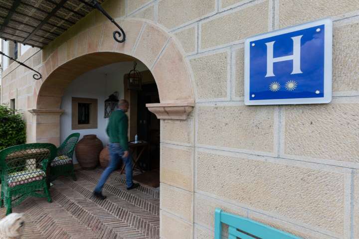 Suben las pernoctaciones hoteleras en agosto a pesar de los precios un 5,8% más altos