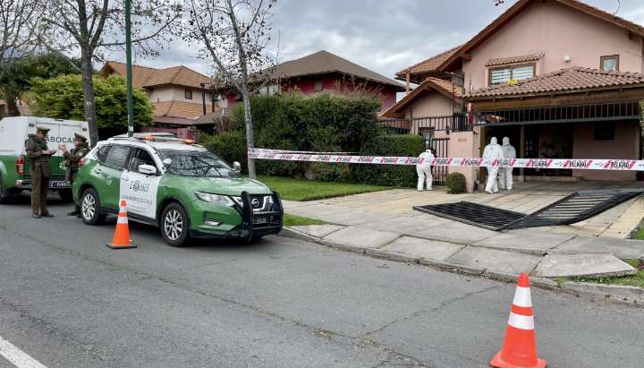 Violento turbazo en casa de Peñalolén: Sujetos agredieron a dueño de casa y robaron su vehículo