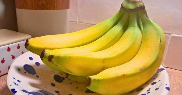 Bananas stay fresh for 2 weeks without going brown if kept with 1 simple household item