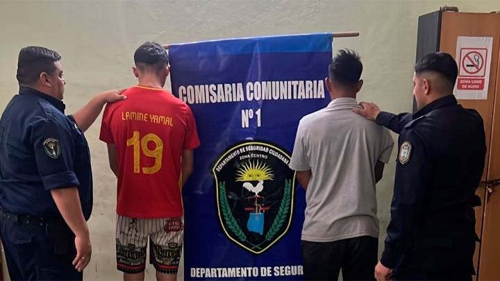 Detienen a dos jóvenes en pleno centro cuando intentaban robar motos estacionadas