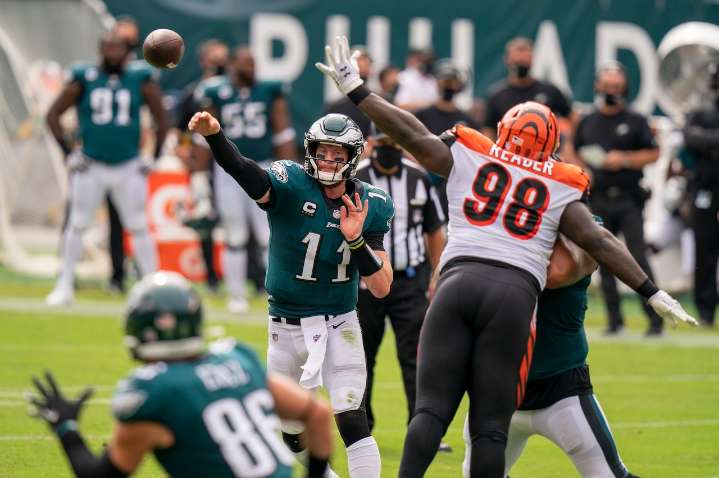 Former Eagles QB Carson Wentz stars in Vikings' win, will start vs. Steelers