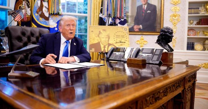'Extremely chaotic.' Tech industry rattled by Trump's $100,000 H