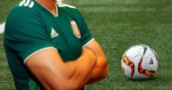 Llegó a Europa tras romperla en Chivas, pero fue despedido de su club semanas después