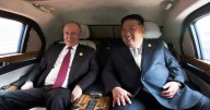 El séquito de Kim Jong-un limpia su rastro biológico tras su encuentro con Putin en Pekín