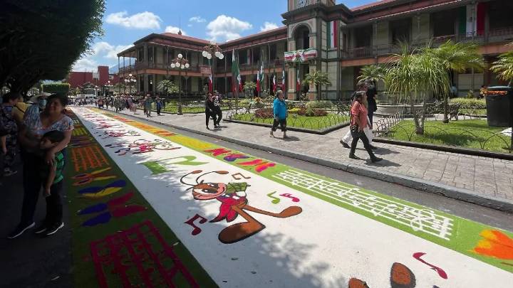 Coloridos tapetes de Huamantla adornarán Orizaba en honor al santo patrono