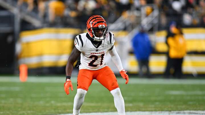 Mike Hilton to sign with Colts