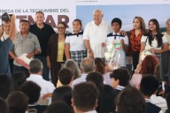 Víctor Castro entrega cancha y techumbre en el CETMAR de La Paz