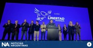 Sin militancia y escoltado por el Gabinete, Milei reconoció la derrota y anticipó "una profunda autocrítica"