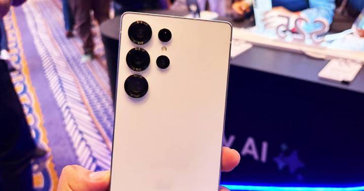 Olvídate del iPhone 17 Pro Max | Este Samsung tiene cámara de 200MP con IA, Snapdragon 8 Elite y bajó su precio en 50 %