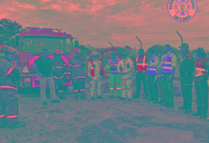 Bomberos participaron en simulacro de accidente aéreo en playa del Aeropuerto Simón Bolívar