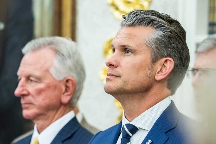 Secretario de Defensa: Ataque a un barco es el inicio de la campaña de EE. UU. contra cárteles de Venezuela
