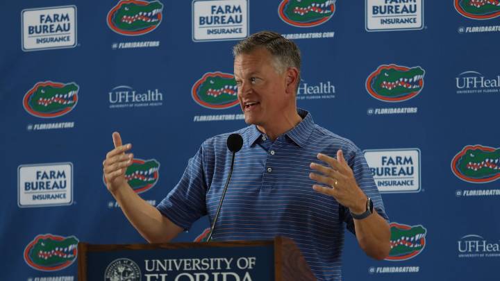 Florida AD Scott Stricklin’s new deal: $2.075 million a year