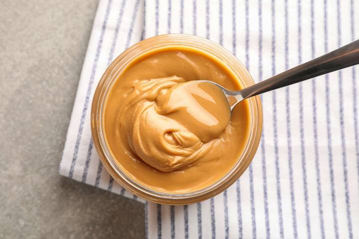 How to Pick the Healthiest Peanut Butter: 7 Dietitian