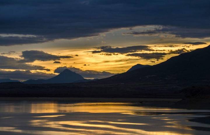 Yesa y el “mar del Pirineo”: un océano de montaña entre Aragón y Navarra