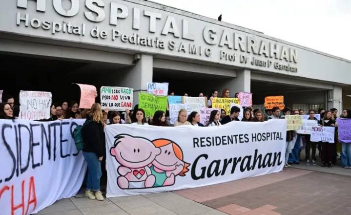Trabajadores del hospital Garrahan comenzaron un nuevo paro contra el veto de Javier Milei a la ley de emergencia pediátrica