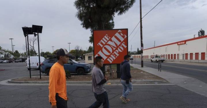 Home Depot stores, long a hub for day laborers, now draw immigration agents out on raids
