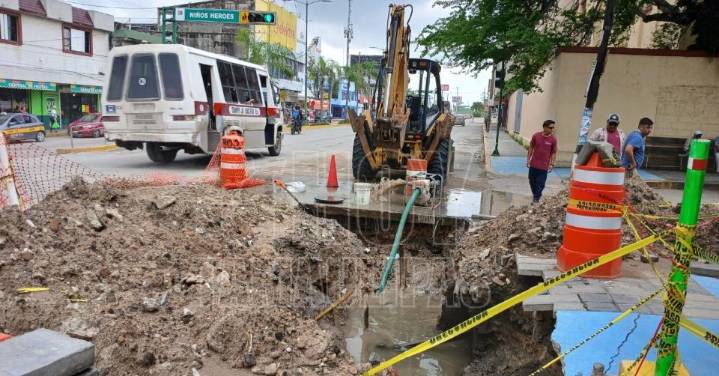 Avanza COMAPA SUR en la rehabilitación de colector sanitario en la zona centro de Ciudad Madero