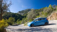 Navarra se queda atrás: las ventas de coches crecen un 4% frente al 35% de sus vecinos mientras la DGT alerta de un parque móvil prehistórico