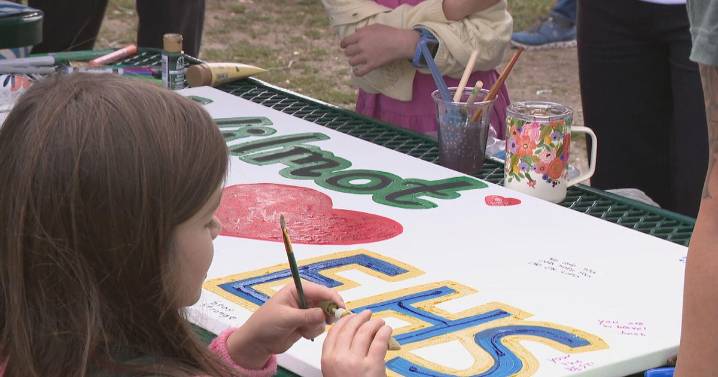 Colorado community comes together to support teachers after Evergreen High School shooting