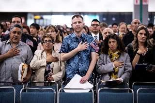 EUA anuncia cambios en el examen de naturalización para 2025