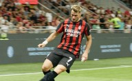 Video: Santiago Giménez comete garrafal error en partido del AC Milan vs Bolonia