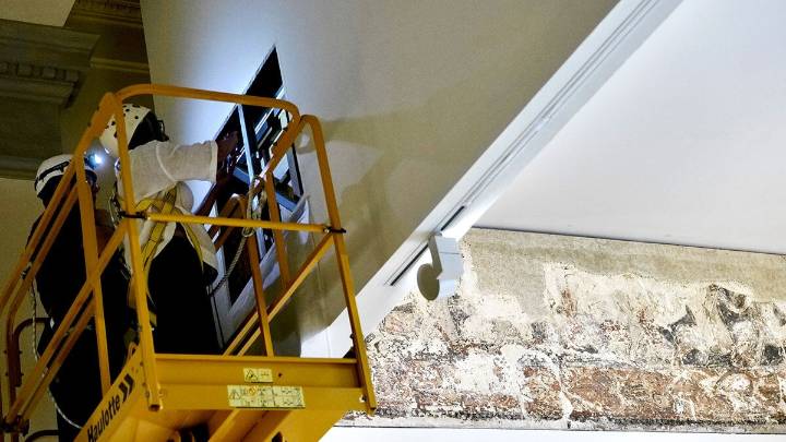 Aragón denuncia trabajos sin su conocimiento en las pinturas del MNAC