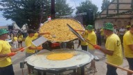 Un huevo frito con trescientos pares