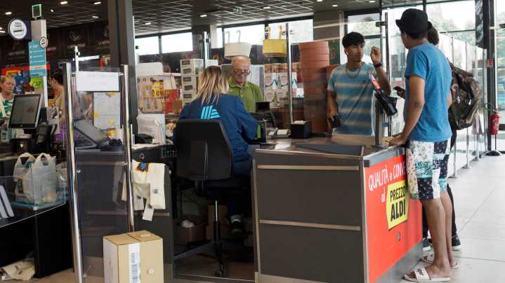 Forgetting One Aldi Checkout Rule Is Sure To Annoy The Cashiers