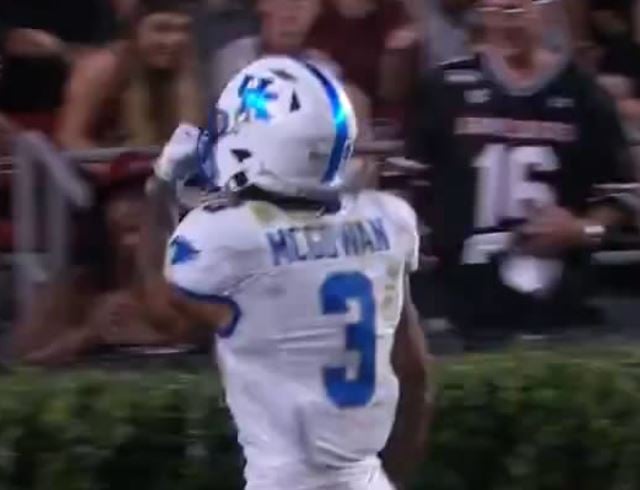 Kentucky falls on the road to South Carolina