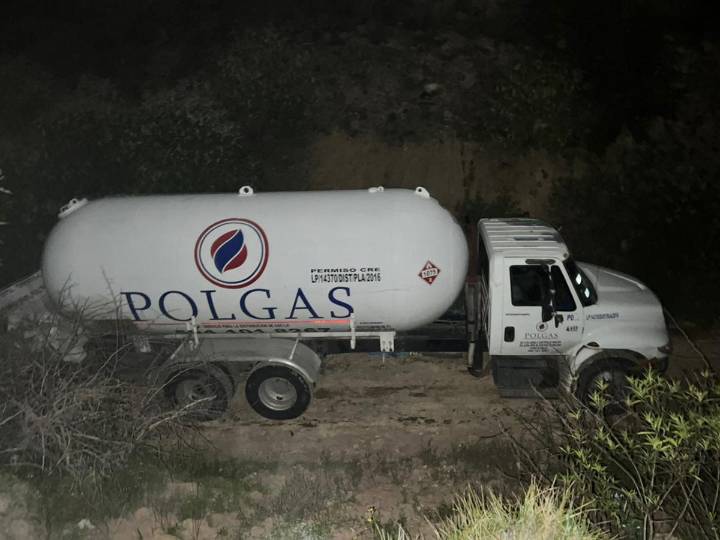 Huachicol: Aseguran pipa de gas LP conectada a ducto de Pemex
