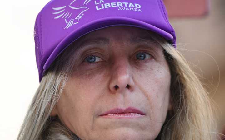 Milei se lanza contra periodistas, los acusa de espionaje por difundir de audios de su hermana