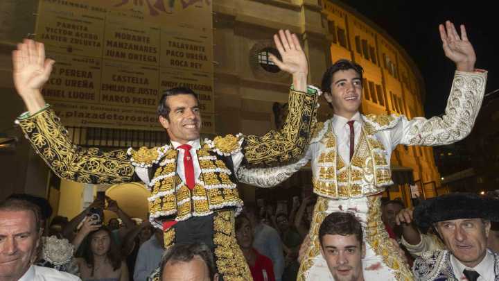 Emilio de Justo y Marco Pérez, a hombros con tres orejas cada uno en Murcia