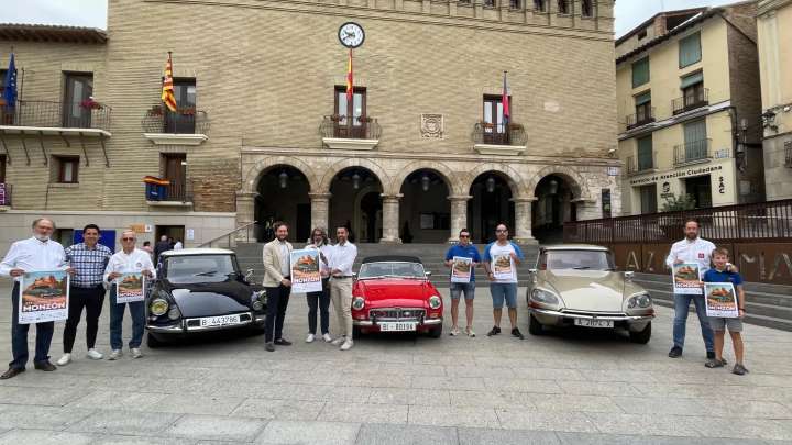 La mayor concentración de coches clásicos de Aragón vuelve a Monzón con más de 200 vehículos