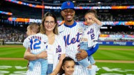 Francisco Lindor's wife Katia performs national anthem on violin before Padres