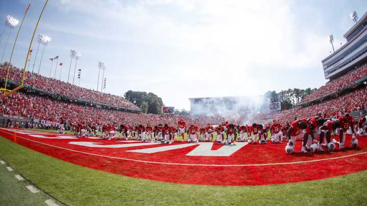 Kamen Smith injury update: NC State OL limps injured against Virgina