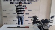 Escalofriante ataque en Colón: Hombre desata su furia con un machete contra su exmujer y su nueva pareja