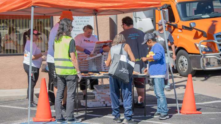 Little Caesars Love Kitchen provides meals for 400 Puebloans in need
