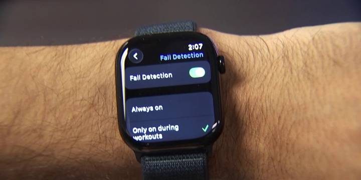 Arizona doctor loses father after fall, now sharing prevention tips to keep seniors safe